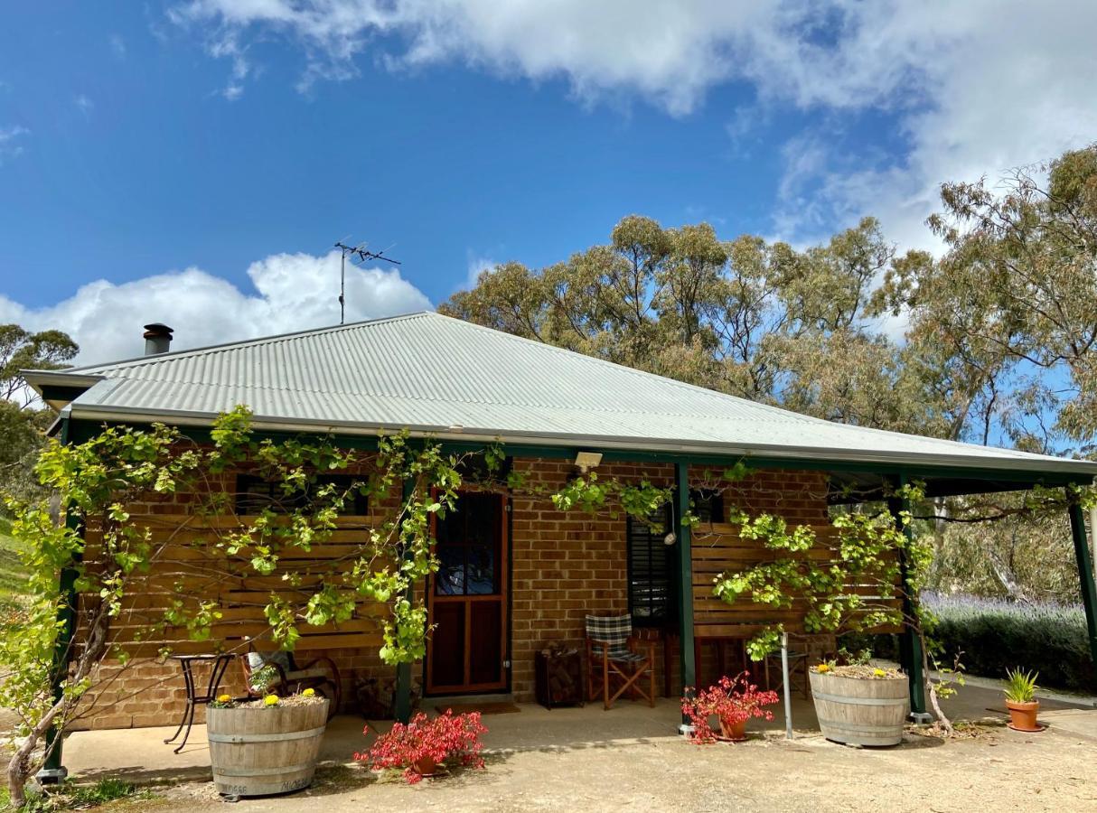 Battunga Cottages Watervale Exterior photo